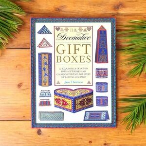 The Decorative Gift Boxes by Jane Thomson - Press-Out Craft Book